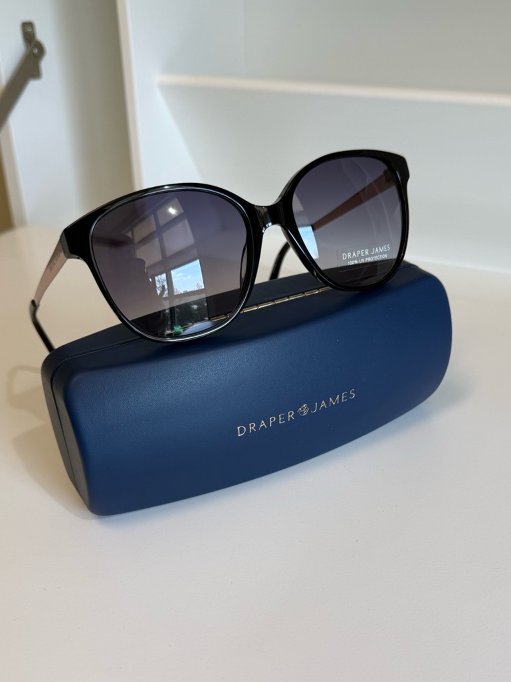 Draper James Women's Sunglasses: Black Frame, Gradient Lenses, NEW